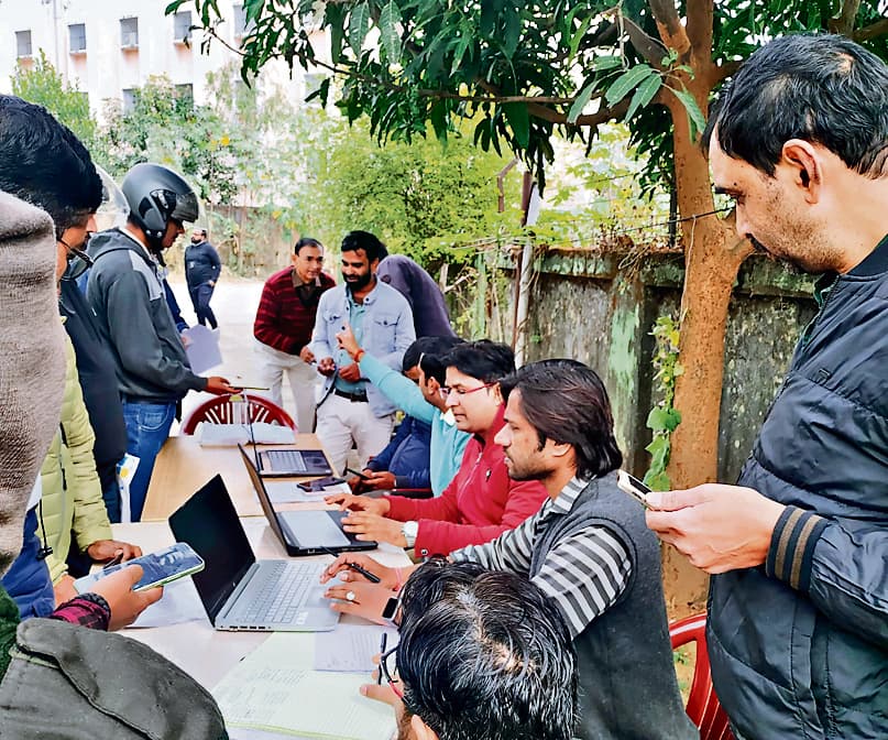 Ranchi News : जेबीवीएनएल के विशेष उपभोक्ता कैंप में समस्या को लेकर उमड़ी भीड़