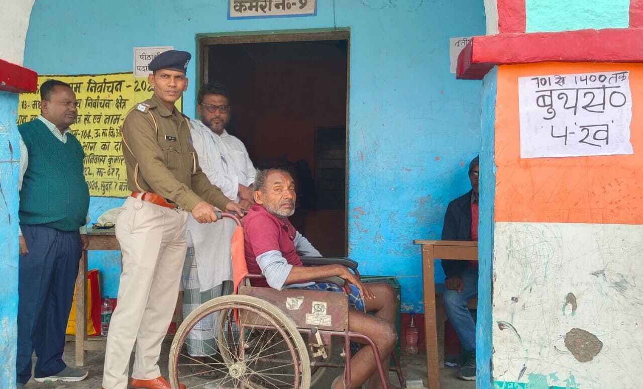 पुरैनी प्रखंड में कुल 46.45 प्रतिशत हुआ मतदान