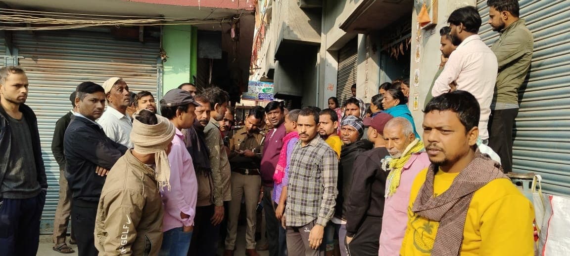 सड़क दुर्घटना में घायल युवक की इलाज के दौरान मौत