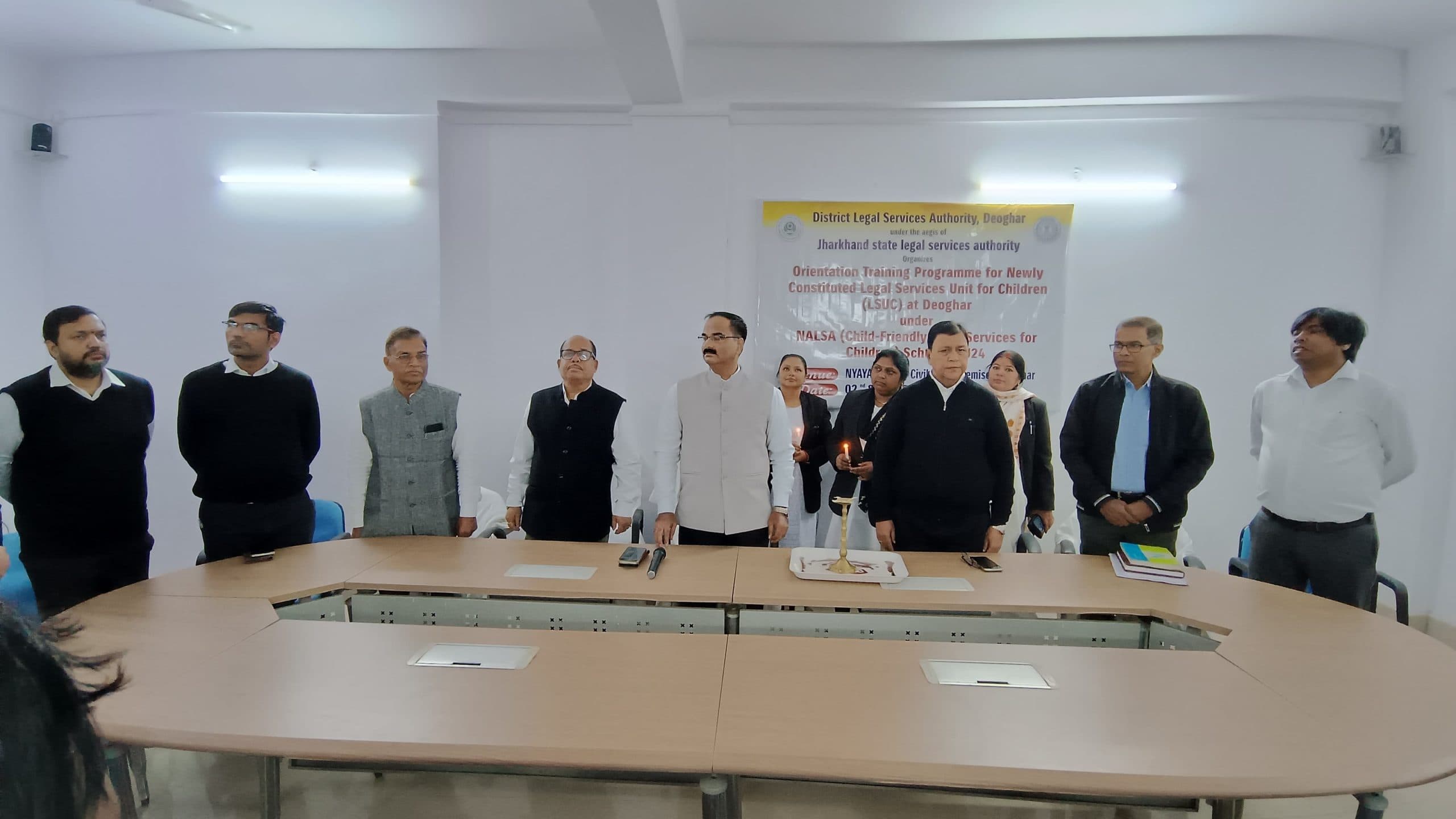 Deoghar News :बच्चों को 24 घंटे के अंदर बाल कल्याण समिति के समक्ष करें पेश : पीडीजे