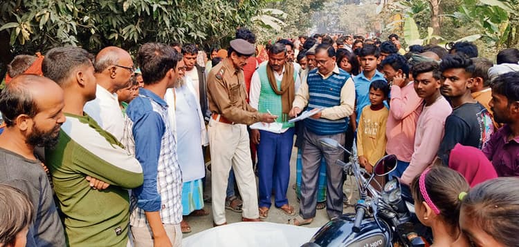 Hajipur News : पातेपुर में स्कूटी सवार शिक्षक की सड़क हादसे में गयी जान