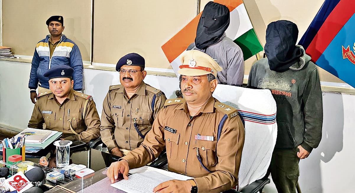 city news : दुर्गा पूजा में हुई थी युवक की हत्या, दो आरोपी गिरफ्तार