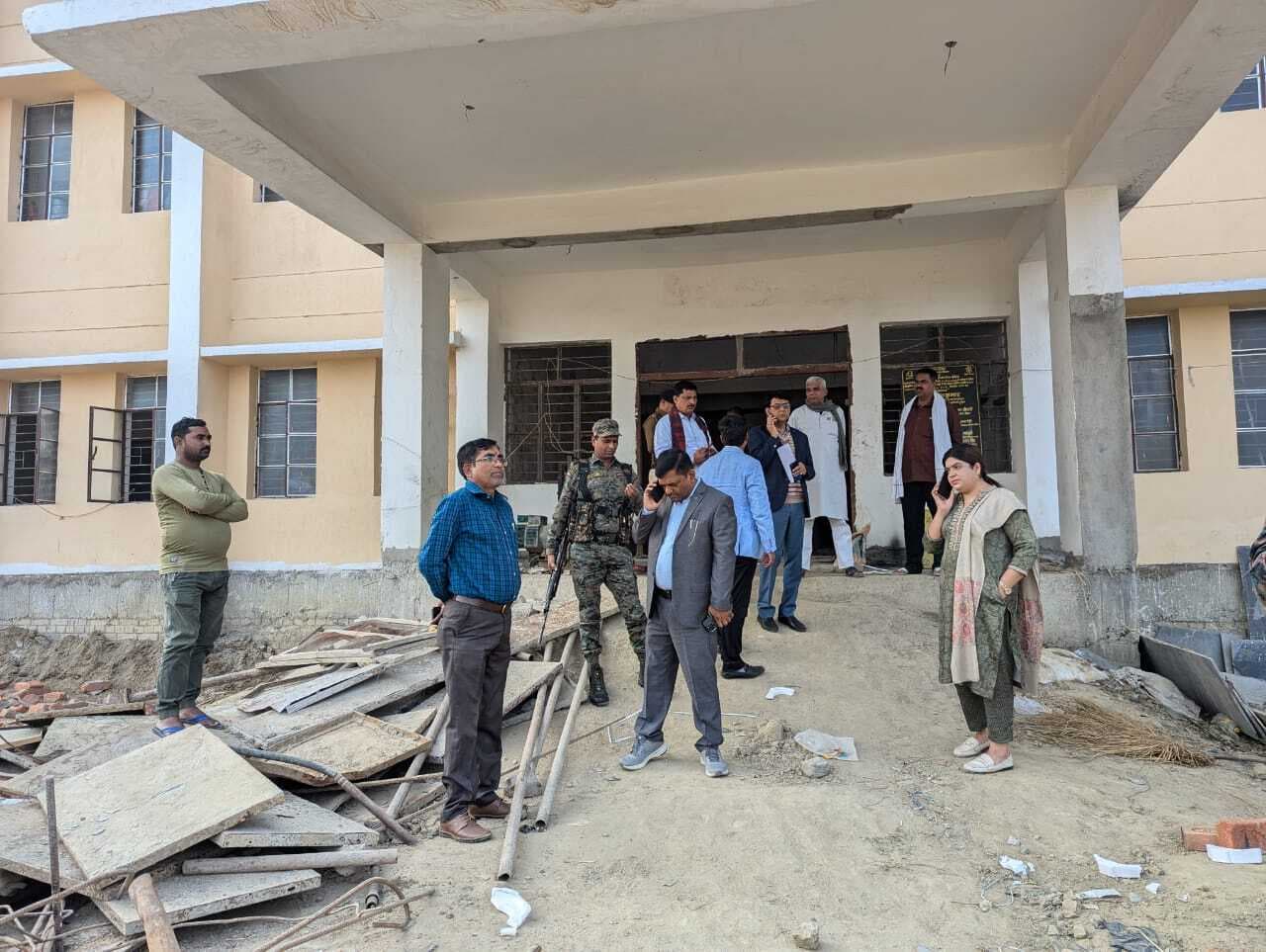 डीएम ने सिकंदरा के विभिन्न स्थानों का किया निरीक्षण