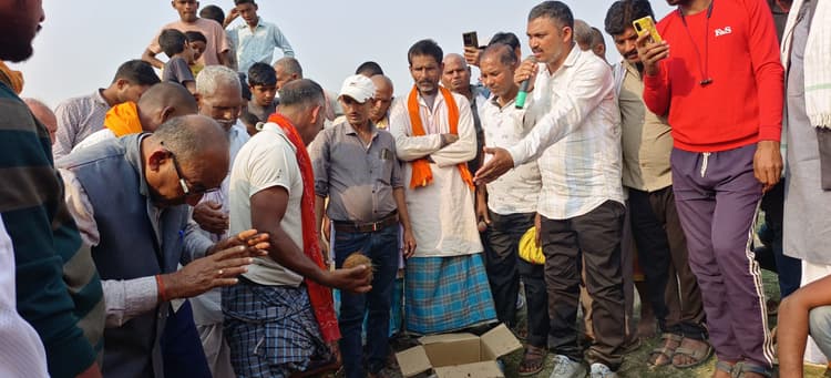 मनिहारी के मिर्जापुर खेल मैदान निर्माण का किया शिलान्यास