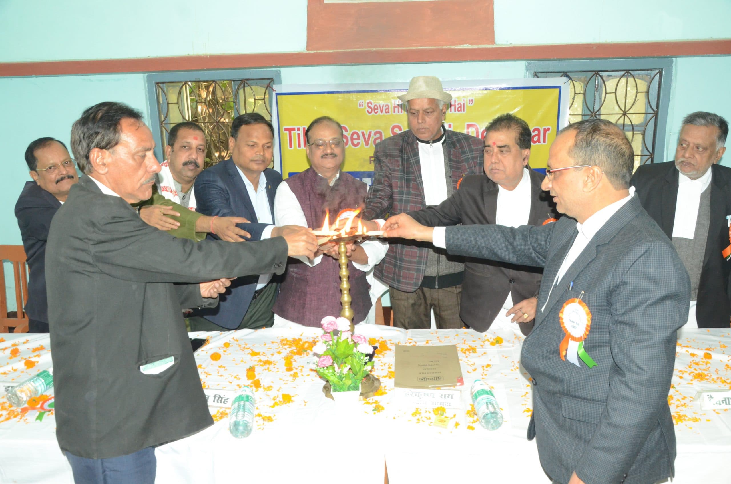 Deoghar news : अधिवक्ता दिवस पर 70 अधिवक्ताओं को तिलक सेवा समिति ने किया सम्मानित