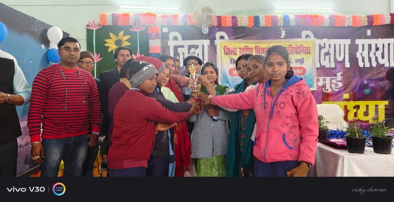 पीबीएल विज्ञान मेले में सर्वश्रेष्ठ दो स्कूलों के बच्चों ने प्रस्तुत किये अपने-अपने मॉडल्स