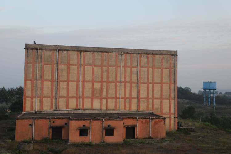 पटमदा का बामनी कोल्ड स्टोरेज चालू है, किसान उठाएं लाभ