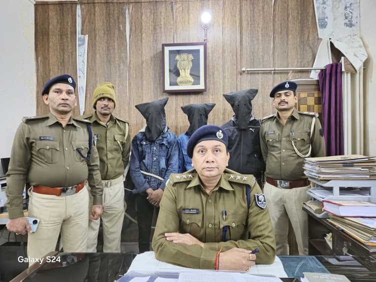 मसौढ़ी में लूट के दो मामले में तीन िगरफ्तार, सामान बरामद