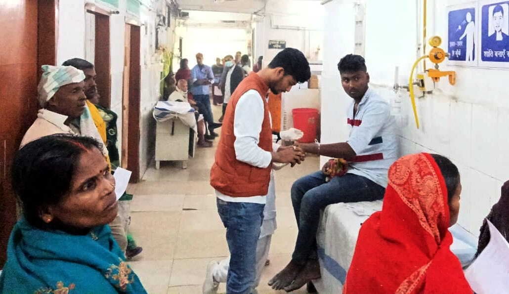 मोतीपुर में जमीन विवाद में मारपीट, फायरिंंग में दो जख्मी