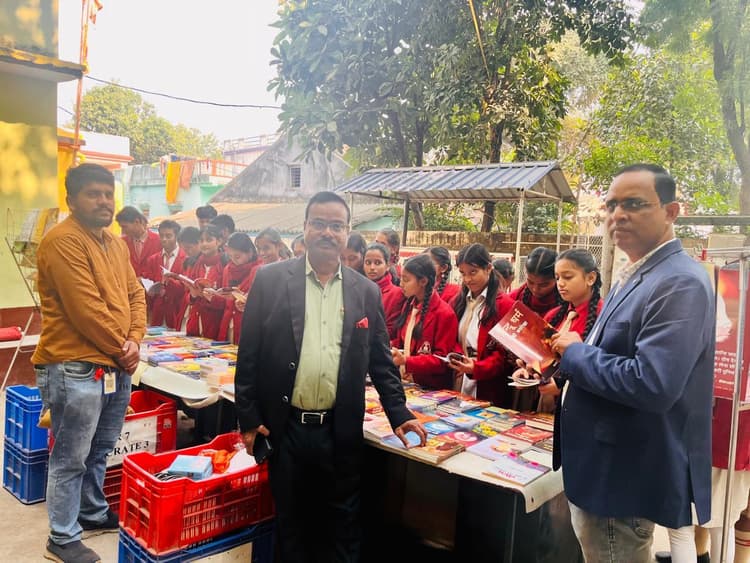 Jamtara News: स्वामी विवेकानंद ने मनुष्य निर्माण दिया जोर: चंचल