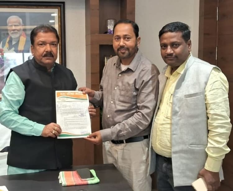 राजस्व मंत्री से मिले उप मुख्य पार्षद