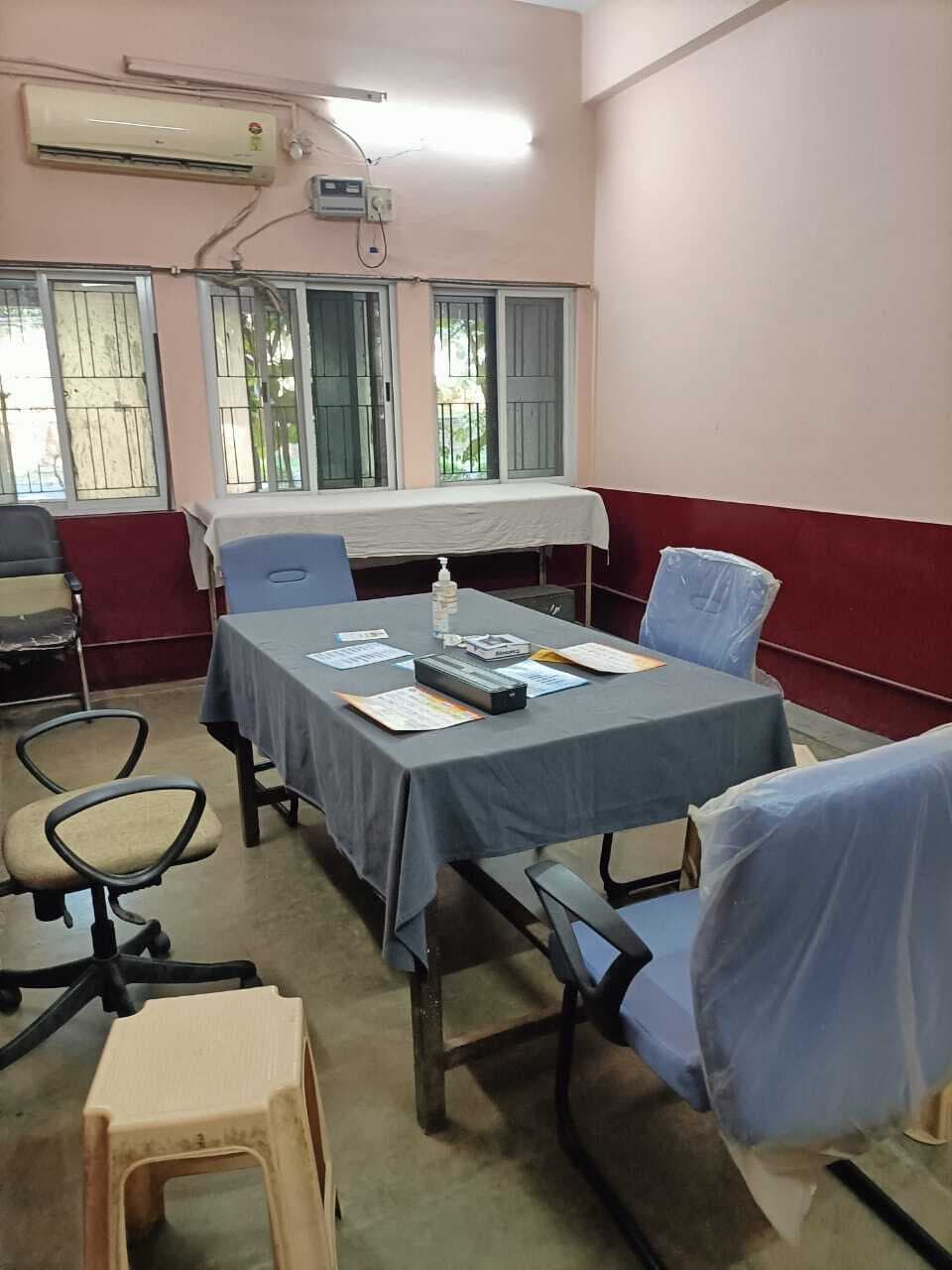 Ranchi News : रिम्स के अधिकतर ओपीडी में सुबह साढ़े नौ बजे तक नहीं पहुंचे थे डॉक्टर