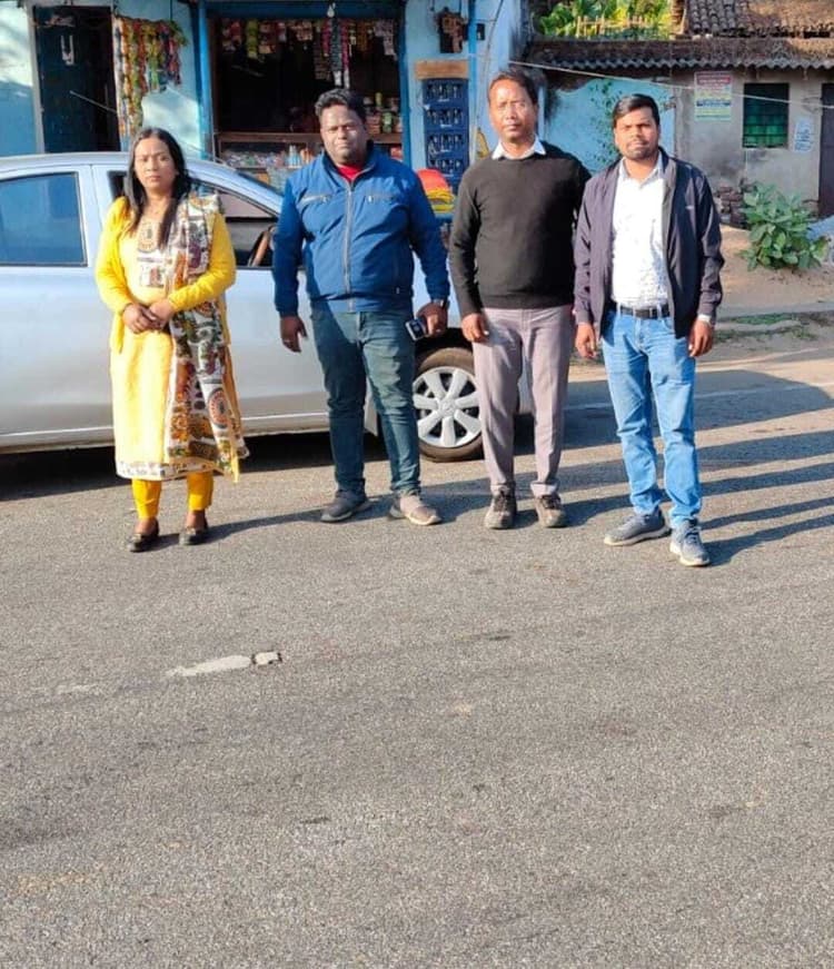 परिवहन विभाग और एनएच की टीम ने अड़की-खूंटी मार्ग का किया निरीक्षण