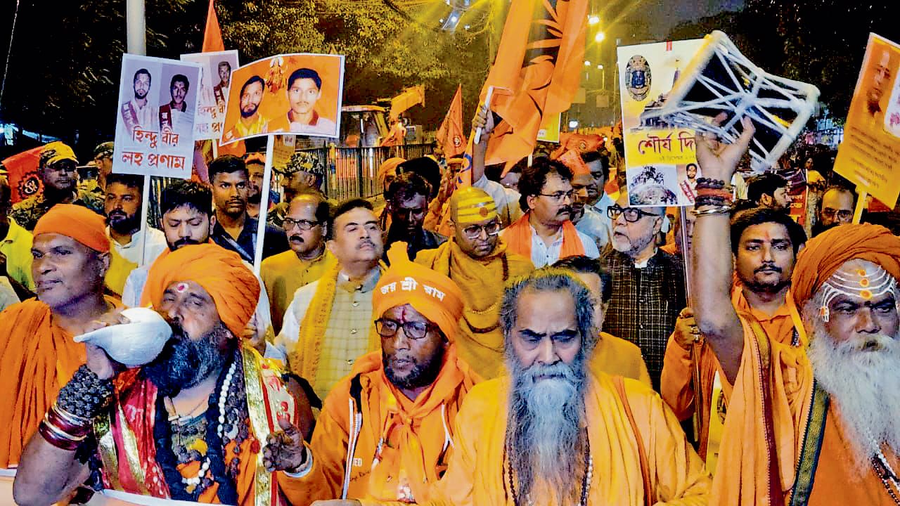 शौर्य दिवस पर आयोजित रैली में शामिल हुए शुभेंदु