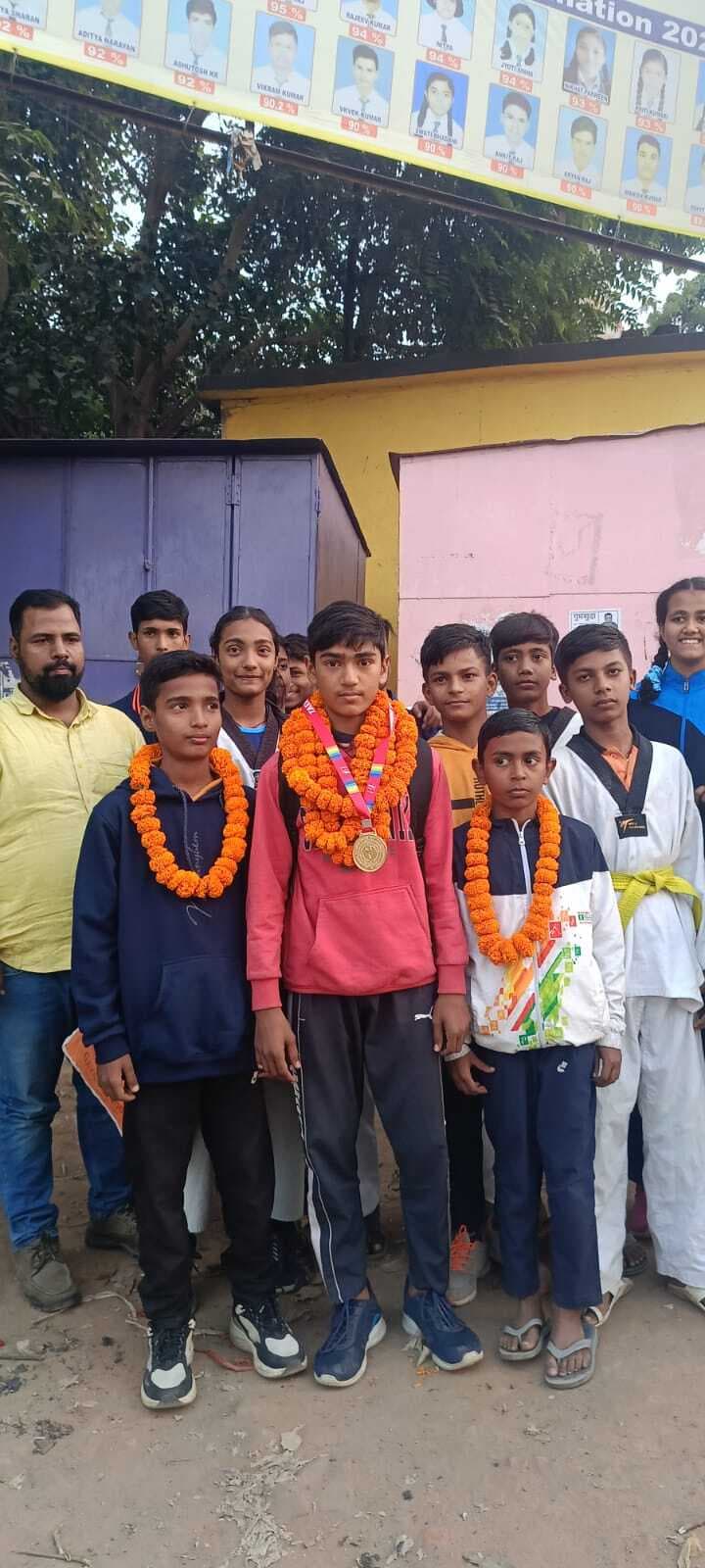 स्वर्ण पदक विजेता करण यादव का हुआ स्वागत