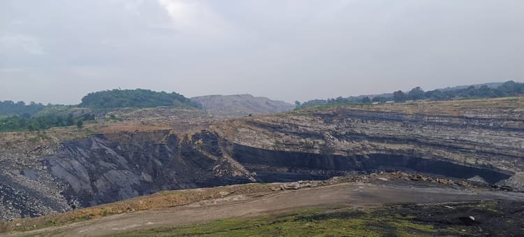 Bokaro News : सीसीएल कारो ओसीपी : आठ दिनों से ठप है कोयला उत्पादन व ओबी निस्तारण कार्य