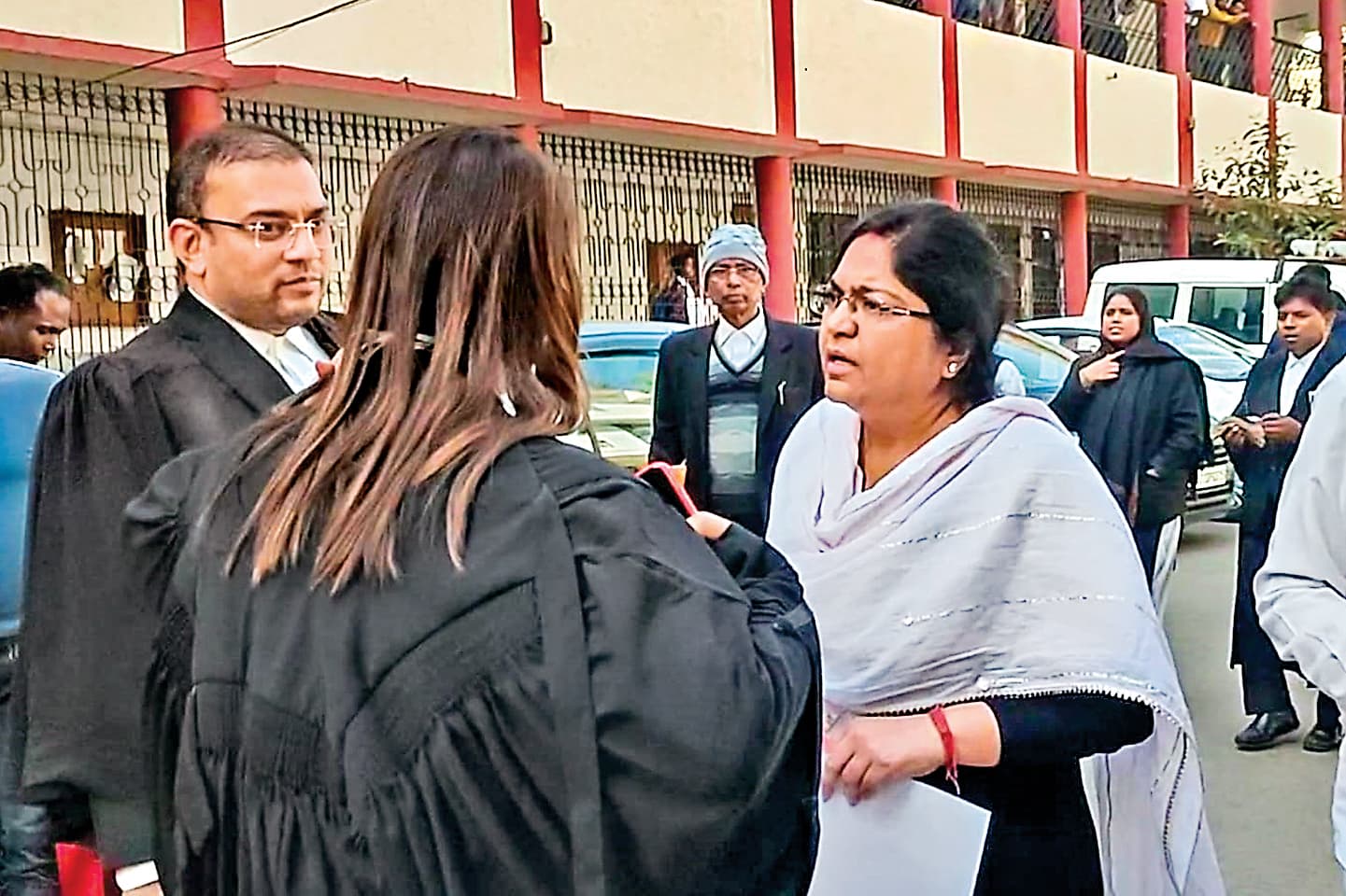 News regarding Pooja Singhal : 28 महीने बाद पूजा सिंघल को जमानत, जेल से बाहर निकलीं