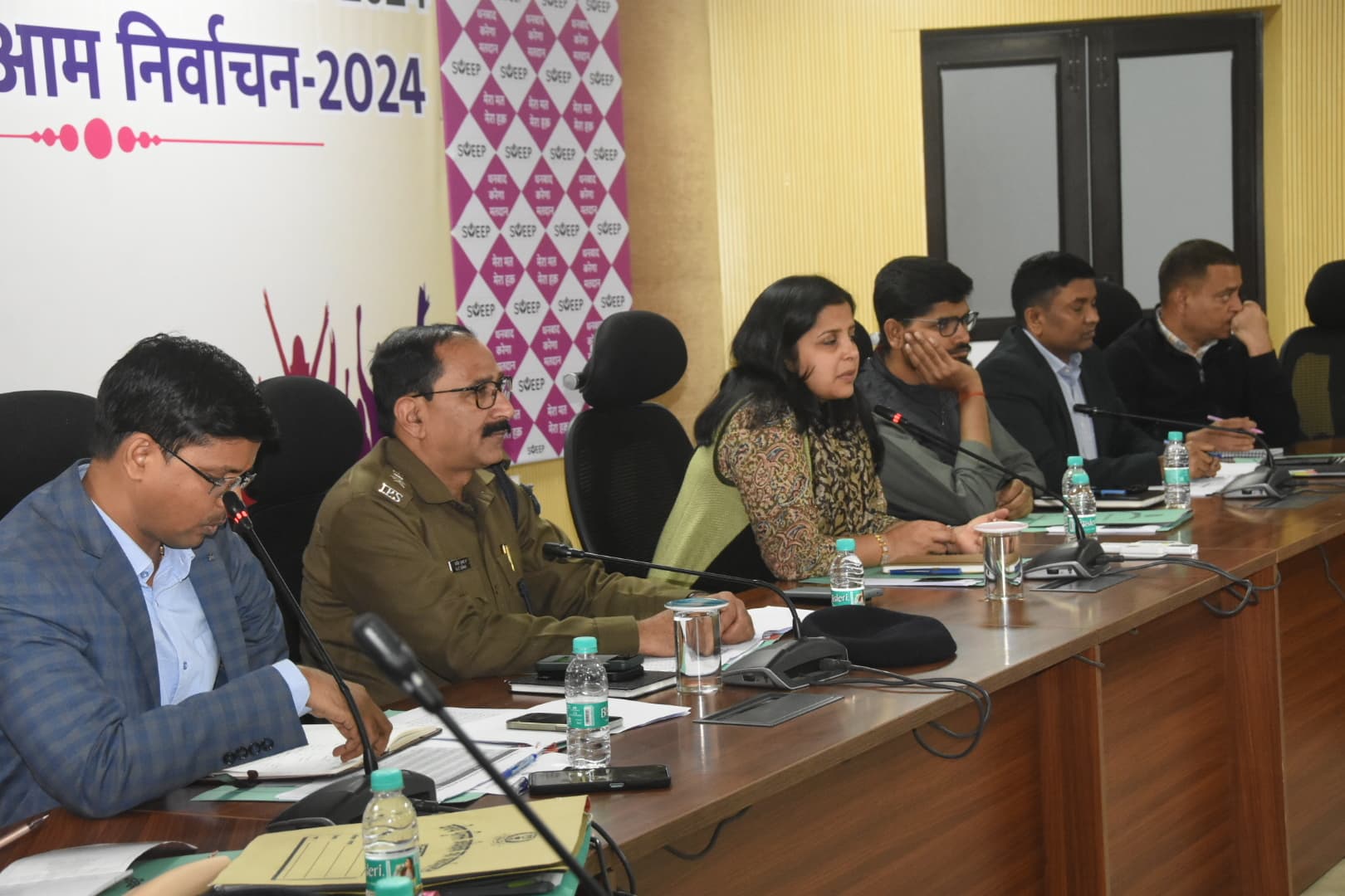 Dhanbad News : जिला सड़क सुरक्षा समिति की मासिक बैठक में छाया रहा गोविंदपुर व निरसा में जाम का मुद्दा