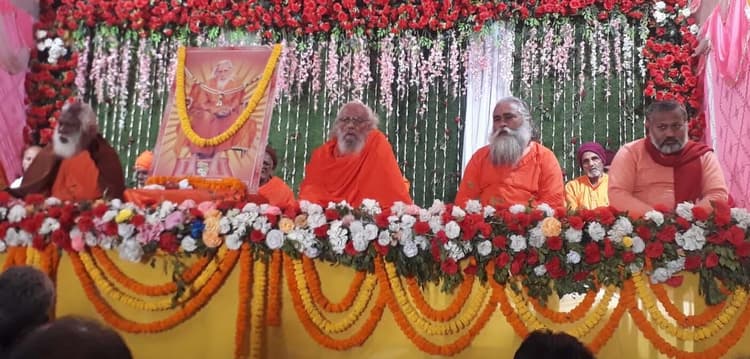 मनुष्य शरीर में ही होती है परमात्मा की प्राप्ति : स्वामी चतुरानंद जी महाराज