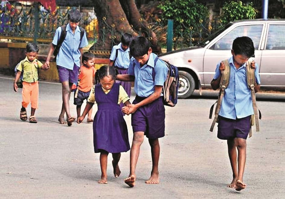Jharkhand School Education News : पैसे रहते बच्चों को नहीं मिली पोशाक, मंत्री ने मांगी रिपोर्ट