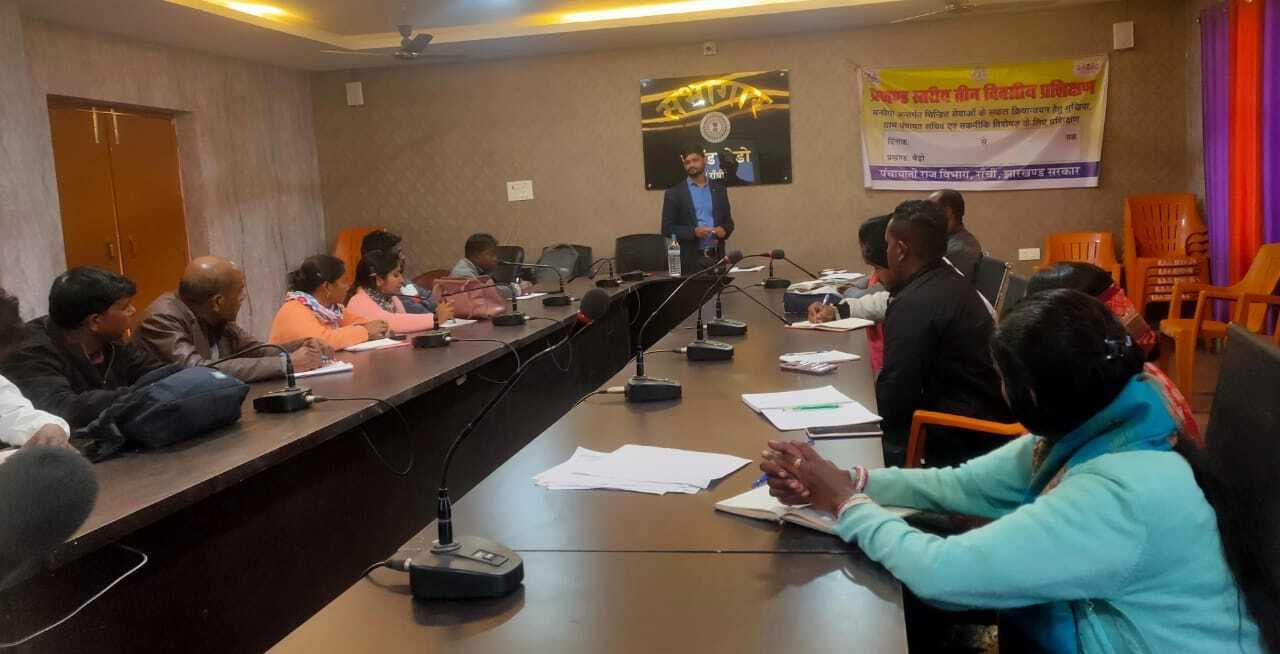 पलायन रोकने के लिए गांव में 100 दिनों का रोजगार : पंकज