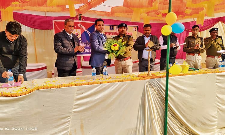 Gopalganj News : चनावे जेल में हुए कार्यक्रम में कैदियों ने मानवाधिकार के संबंध में विस्तार से समझा