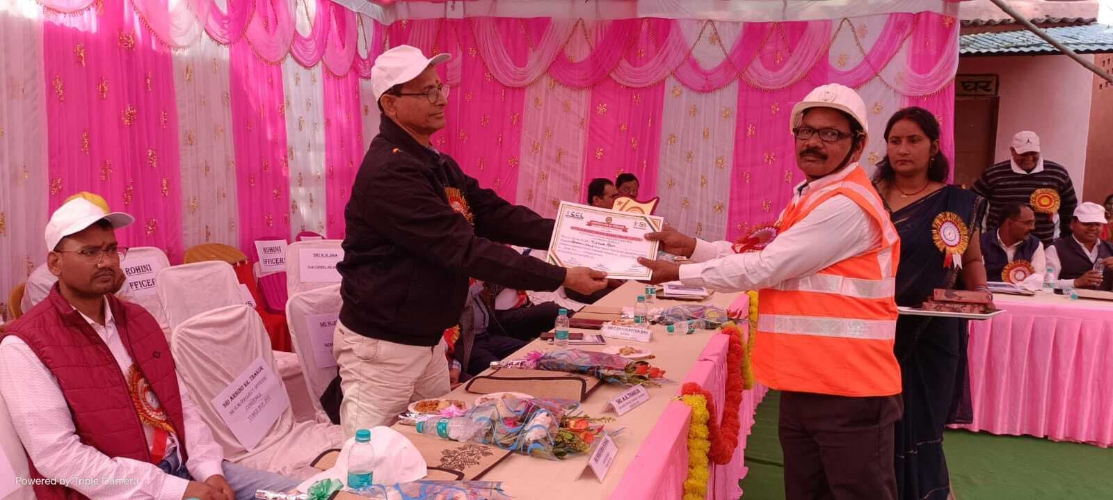 सुरक्षा ही उत्पादकता की कुंजी : एके ठाकुर