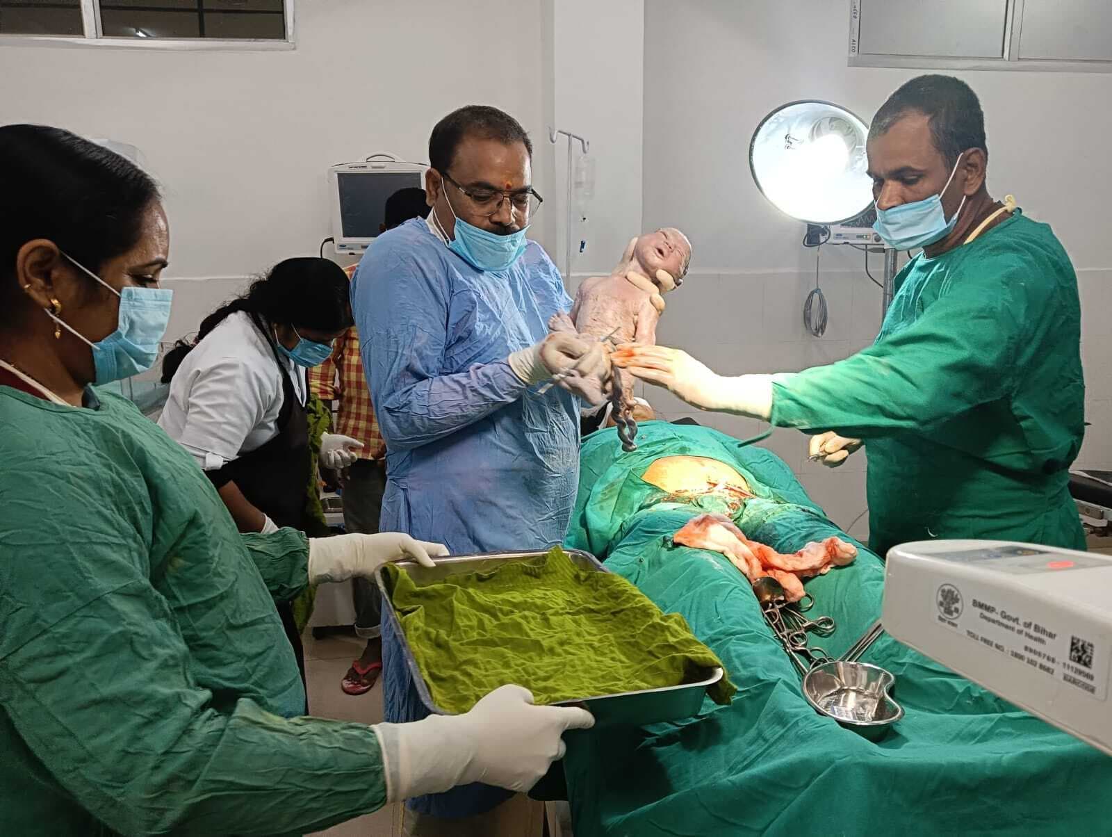 बाराहाट सामुदायिक स्वास्थ्य केंद्र में सिजेरियन डिलीवरी का किया गया शुभारंभ