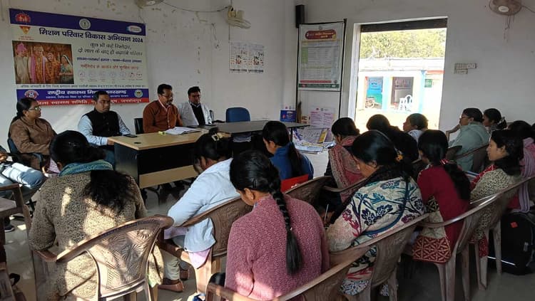 Jamshedpur news. दिव्यांगता से बचने के लिए कुष्ठ रोगी जल्द इलाज करायें