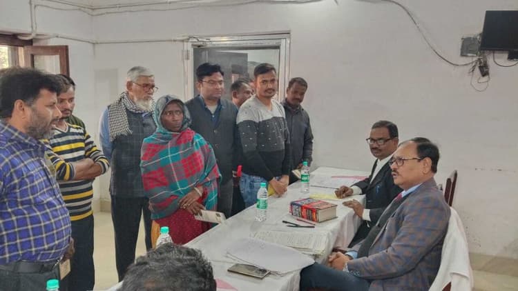 राष्ट्रीय लोक अदालत में 1023 मामलों का हुआ निबटारा