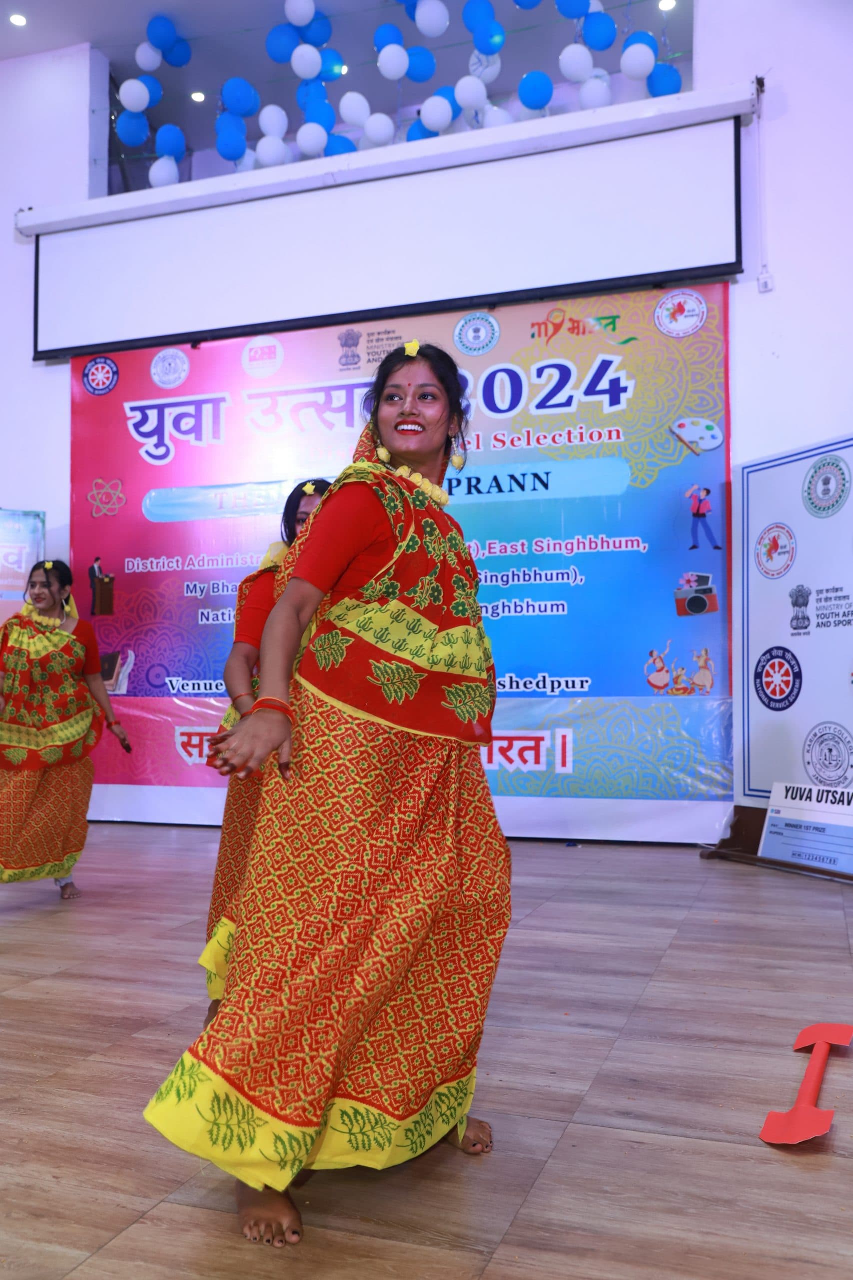 युवाओं ने कला का बिखेरा जलवा, साइंस मॉडल को मिली शाबाशी