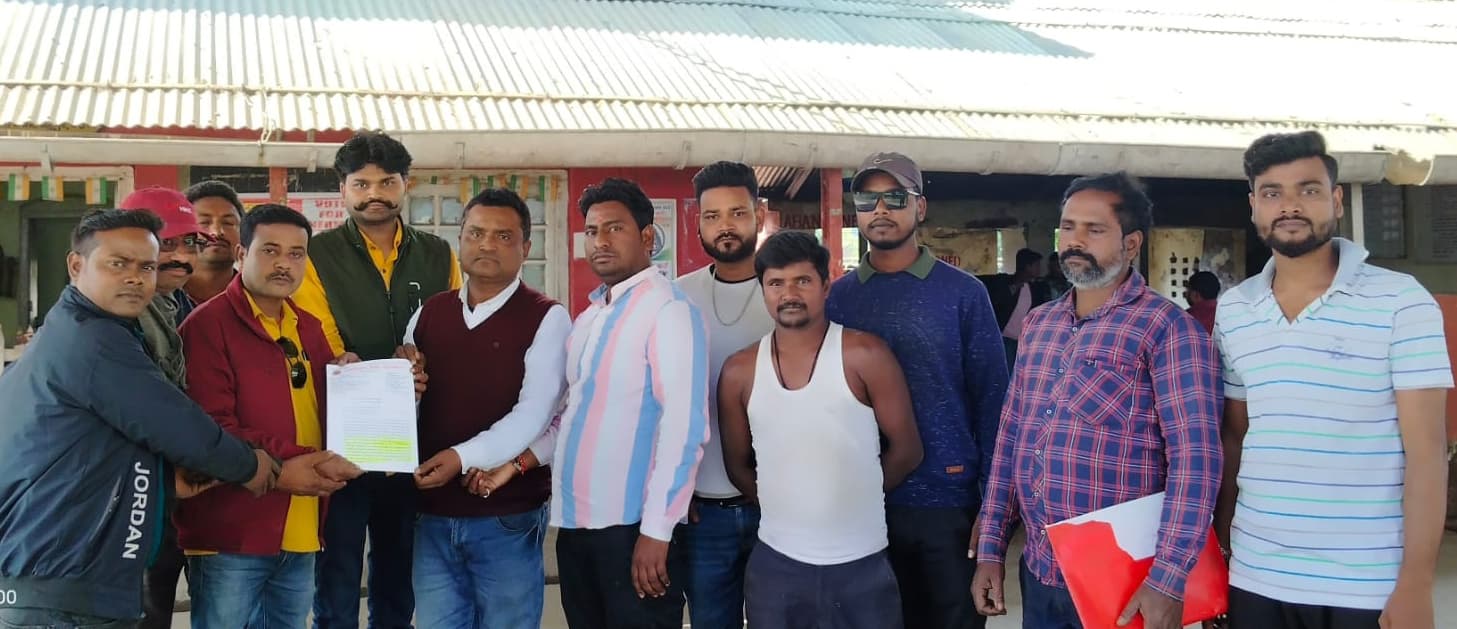 गढ़बनैली स्टेशन को लेकर चार सूत्री मांगपत्र सौंपा