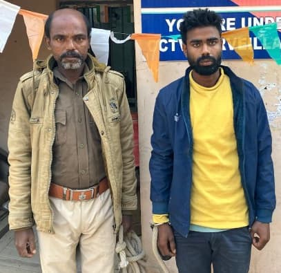 23 लीटर विदेशी शराब के साथ तस्कर गिरफ्तार