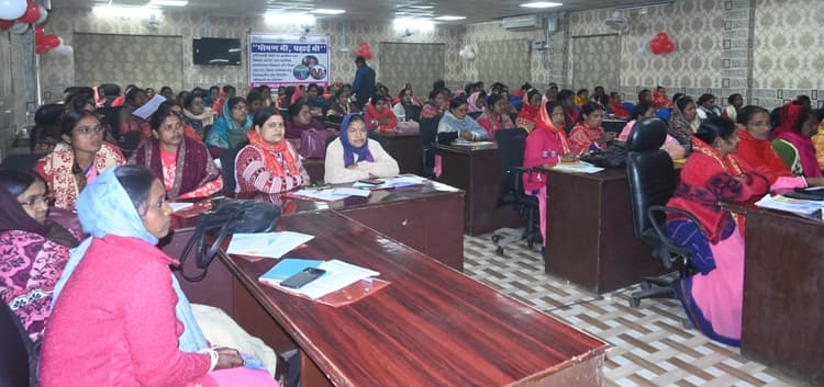 Bokaro News : पोषण भी, पढ़ाई भी कार्यक्रम से होगा बच्चों का संपूर्ण विकास : डॉ सुमन