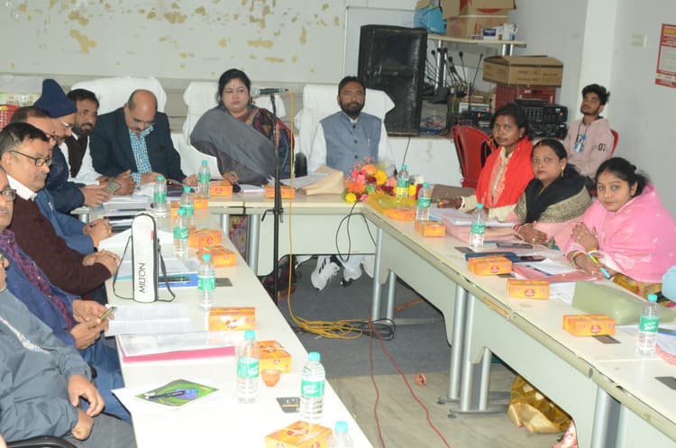 Deoghar News : बंद पड़े जलमीनार को चालू नहीं किया, तो ठेकेदार होंगे ब्लैक लिस्टेड