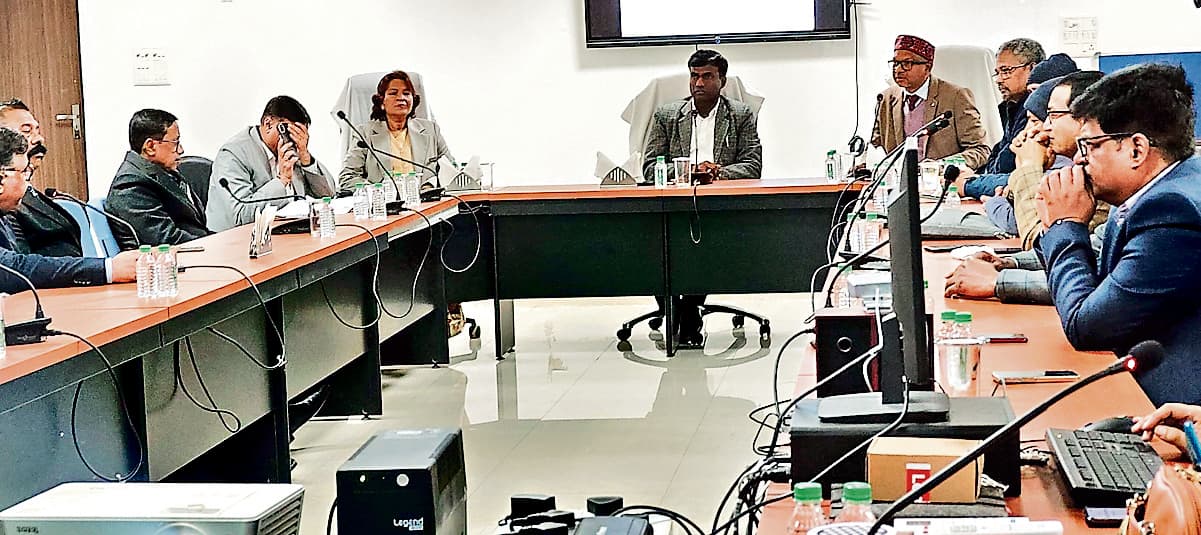 Ranchi News : рд░рд┐рдореНрд╕ рдореЗрдВ рдХрд░реНрдорд┐рдпреЛрдВ рдХреА рдЙрдкрд╕реНрдерд┐рддрд┐ рдХреА рдЬрд╛рдВрдЪ рдХреЗ рд▓рд┐рдП рдордЬрд┐рд╕реНрдЯреНрд░реЗрдЯ рдХреА рд╣реЛ рддреИрдирд╛рддреА
