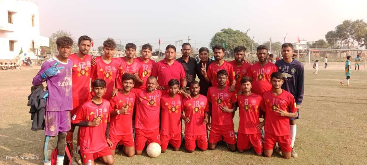 तीसरे मुकाबले में पूर्व रेलवे जमालपुर ने किशनगंज की टीम को 4-1 से हराया