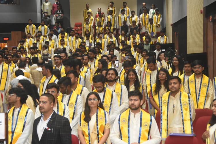 Dhanbad News : बोले निदेशक प्रो सुकुमार मिश्रा-विकसित भारत के लक्ष्य को हासिल करने में आइआइटी आइएसएम अपनी भूमिका निभाने के लिए तैयार