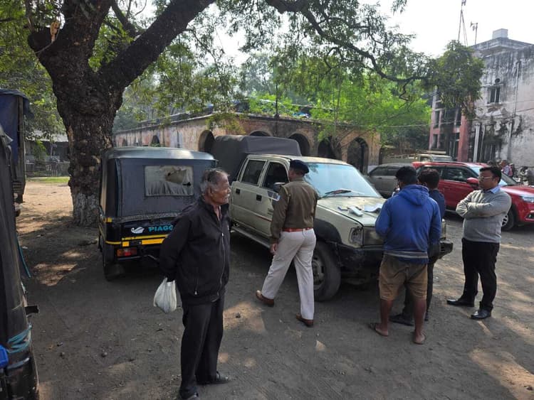 Jamshedpur News : वाहन चालक कर लें ये काम, नहीं तो जुर्माना के साथ होगी कार्रवाई