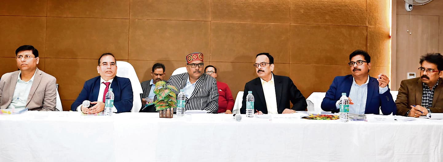 political news : शराब बेचकर पैसा जमा नहीं करनेवालों पर करें कार्रवाई : मंत्री