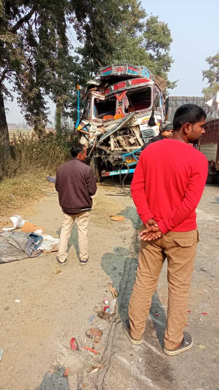 Aurangabad News : दो ट्रकों की टक्कर के बाद एनएच घंटों जाम