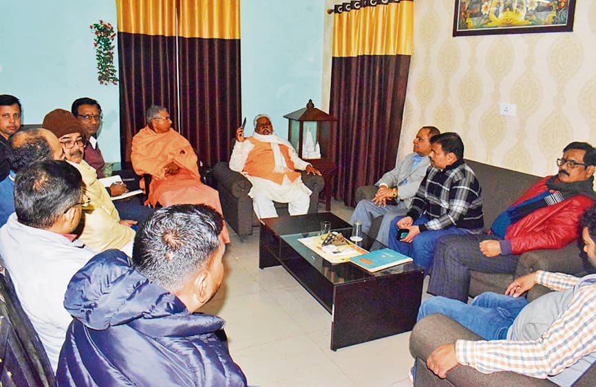 Gaya News : जिले की देसी गायों काे संरक्षित घोषित कर दूध उत्पादन पर प्रोत्साहन का प्रस्ताव