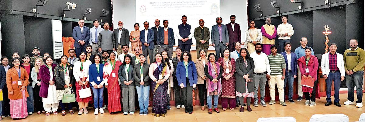 Rourkela News: अकादमिक शोध में व्यावहारिक दृष्टिकोण को शामिल करना आवश्यक : प्रो कट्टी