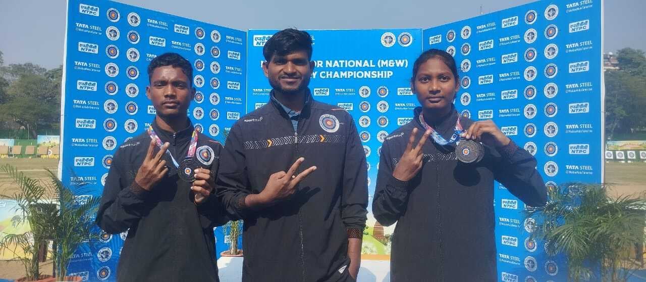 Seraikela News : तीरंदाज सुमन गोप को दो व माधव बिरुवा को एक कांस्य पदक