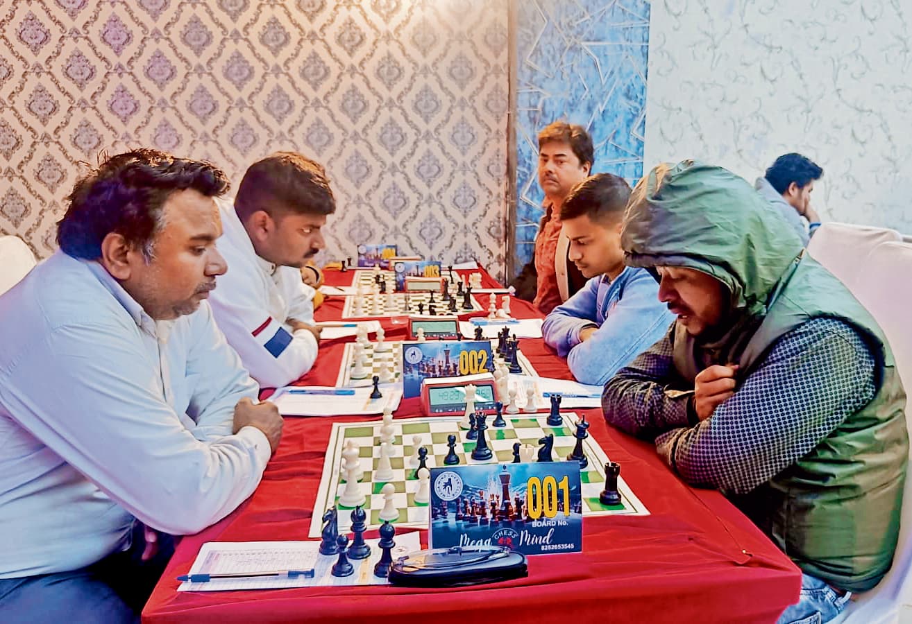 डियामन्ट कप शतरंज प्रतियोगिता में पांच खिलाड़ी शीर्ष पर