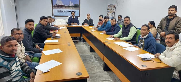 बड़े वाहनों से स्कूली बच्चों के परिचालन से निजी विद्यालय करें परहेज: डीटीओ