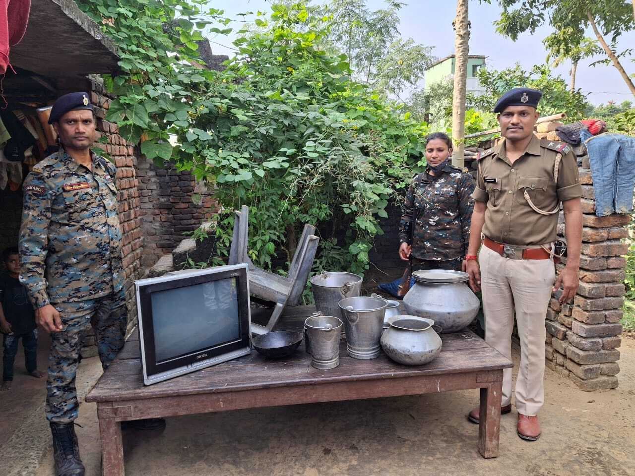 मुंगेर पुलिस ने चलाया विशेष अभियान, 44 मामले में की गई कुर्की