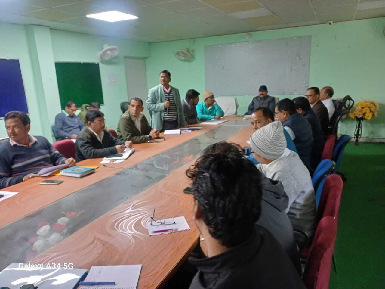 Deoghar News : प्रभारियों को शत-प्रतिशत नॉर्मल प्रसव करायें, लक्ष्य तय कर करें काम : सीएस