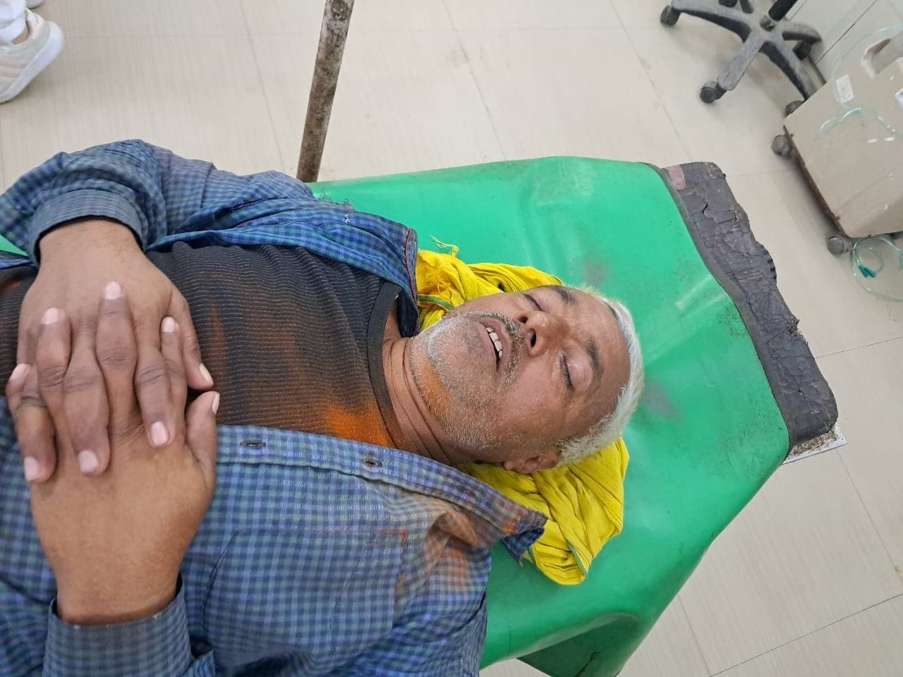 भूमि विवाद में झड़प, चेहरे पर झोंका मिर्च पाउडर