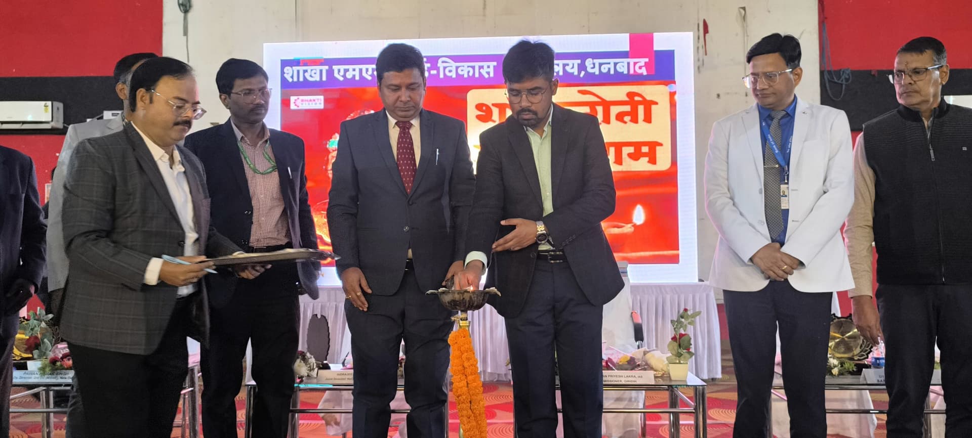 Giridih News :उद्यमियों को मिलेगी व्यापार जगत की जानकारी : डीसी